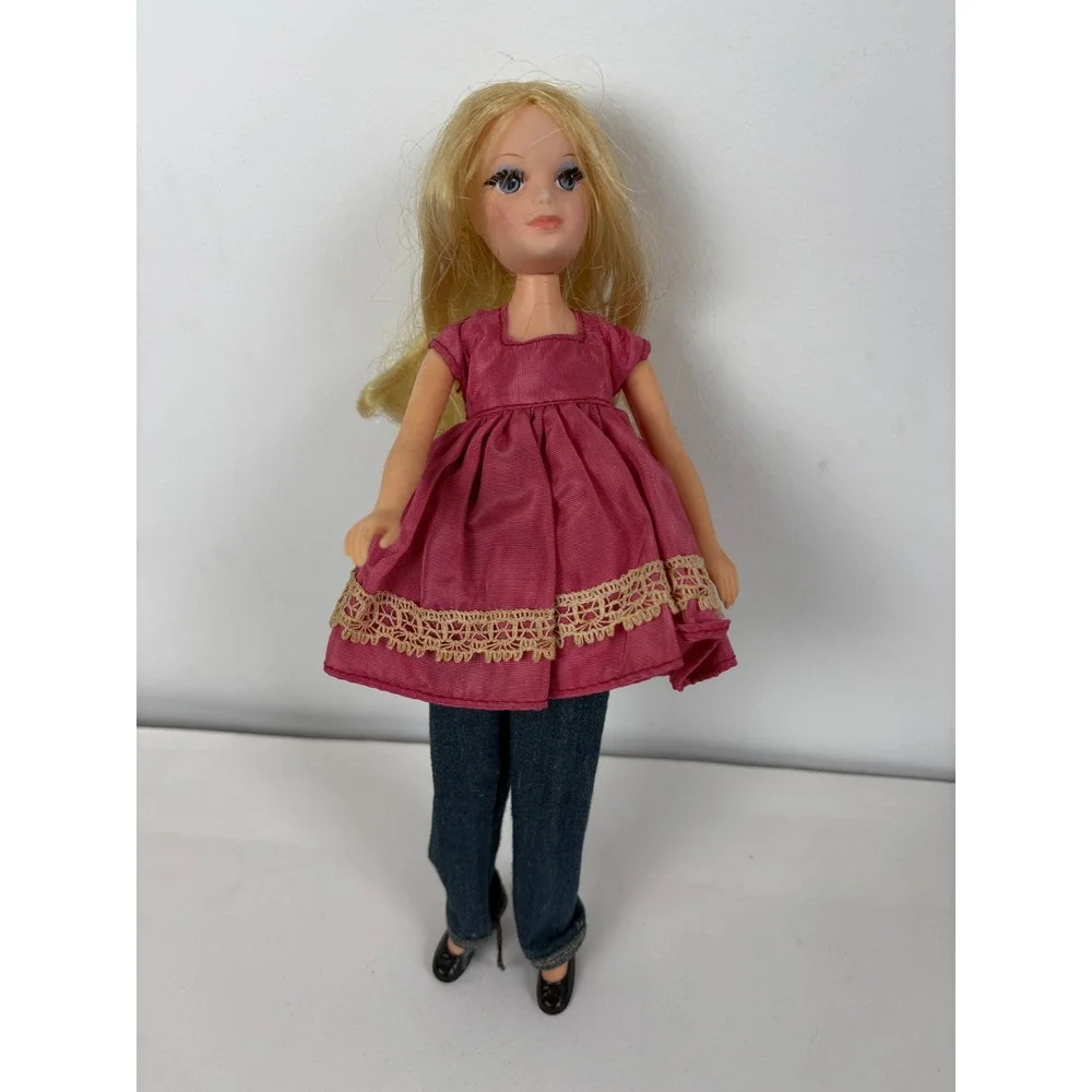 Vintage Hasbro World of Love Flower‎ Doll Blonde Pink Tunic Pants Hat Shoes 9